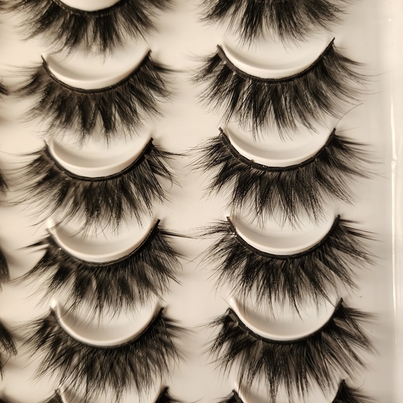 NWT Faux Mink Lashes 4 styles 20 pairs - Picture 8 of 11